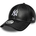 gorra-curva-negra-ajustable-para-mujer-9forty-topstitch-pu-de-new-york-yankees-mlb-de-new-era