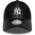 gorra-curva-negra-ajustable-para-mujer-9forty-topstitch-pu-de-new-york-yankees-mlb-de-new-era