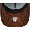 gorra-curva-marron-ajustable-para-mujer-9forty-topstitch-pu-de-new-york-yankees-mlb-de-new-era
