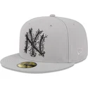 gorra-plana-gris-ajustada-59fifty-cracked-de-new-york-yankees-mlb-de-new-era