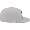 gorra-plana-gris-ajustada-59fifty-cracked-de-new-york-yankees-mlb-de-new-era