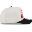 gorra-curva-beige-y-negra-snapback-9fifty-a-frame-chainstitch-de-chicago-blackhawks-nhl-de-new-era