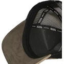 gorra-trucker-marron-y-negra-cut01-de-von-dutch