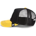 gorra-trucker-negra-y-amarilla-escorpion-deadly-sport-the-farm-de-goorin-bros