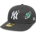 gorra-curva-gris-ajustada-59fifty-planet-icon-de-new-york-yankees-mlb-de-new-era