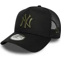 gorra-trucker-negra-con-logo-verde-a-frame-league-essential-de-new-york-yankees-mlb-de-new-era