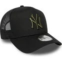 gorra-trucker-negra-con-logo-verde-a-frame-league-essential-de-new-york-yankees-mlb-de-new-era