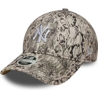 Gorra curva gris ajustable para mujer 9FORTY Snake de New York Yankees MLB de New Era