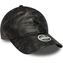 gorra-curva-negra-ajustable-para-mujer-con-logo-negro-9twenty-worn-pu-de-new-york-yankees-mlb-de-new-era