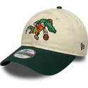 gorra-curva-beige-y-verde-ajustable-para-nino-9twenty-mascot-de-new-era