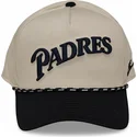 gorra-curva-beige-y-negra-snapback-rise-structured-de-san-diego-padres-mlb-de-nike