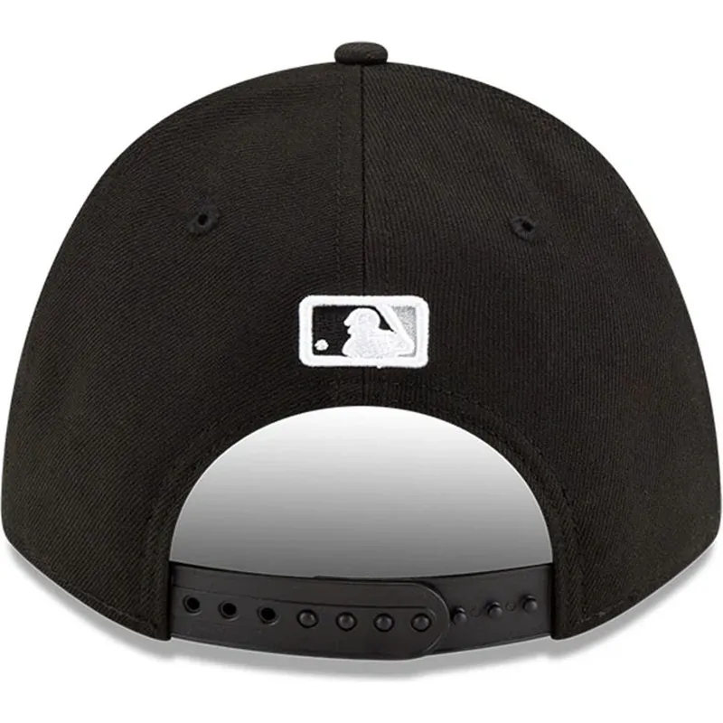 gorra-curva-negra-snapback-9forty-m-crown-player-replica-de-chicago-white-sox-mlb-de-new-era
