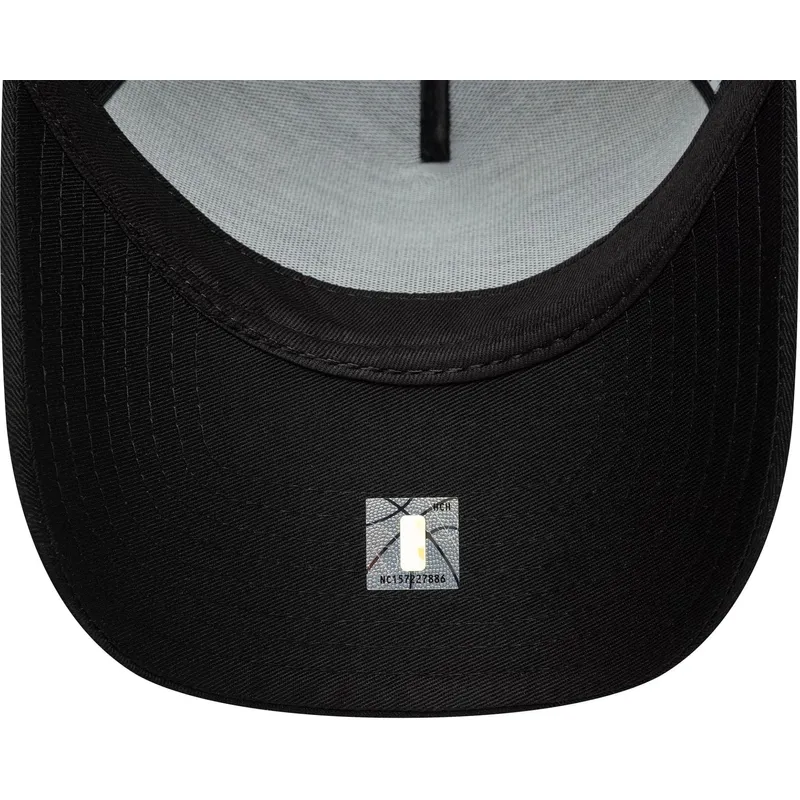 gorra-curva-negra-snapback-9forty-e-frame-metallic-de-chicago-bulls-nba-de-new-era