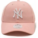 gorra-curva-rosa-ajustable-9forty-league-essential-de-new-york-yankees-mlb-de-new-era