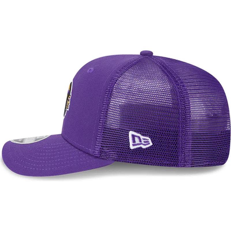 gorra-trucker-violeta-9seventy-stretch-snap-evergreen-de-minnesota-vikings-nfl-de-new-era