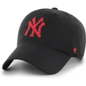 gorra-curva-negra-ajustable-clean-up-eight-bit-hero-de-new-york-yankees-mlb-de-47-brand