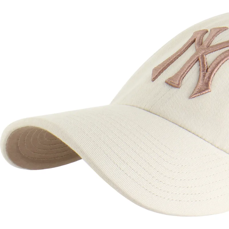 gorra-curva-beige-ajustable-clean-up-ballpark-mojave-de-new-york-yankees-mlb-de-47-brand