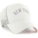 gorra-trucker-beige-y-rosa-offside-dt-soft-glow-script-de-new-york-yankees-mlb-de-47-brand