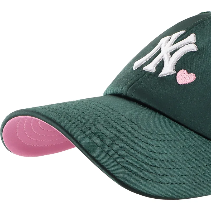 gorra-curva-verde-ajustable-clean-up-with-love-de-new-york-yankees-mlb-de-47-brand