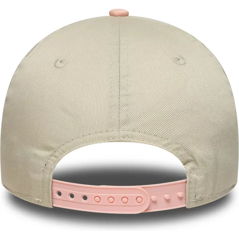 gorra-curva-beige-y-rosa-snapback-para-nino-9forty-de-bob-esponja-y-patricio-estrella-de-new-era