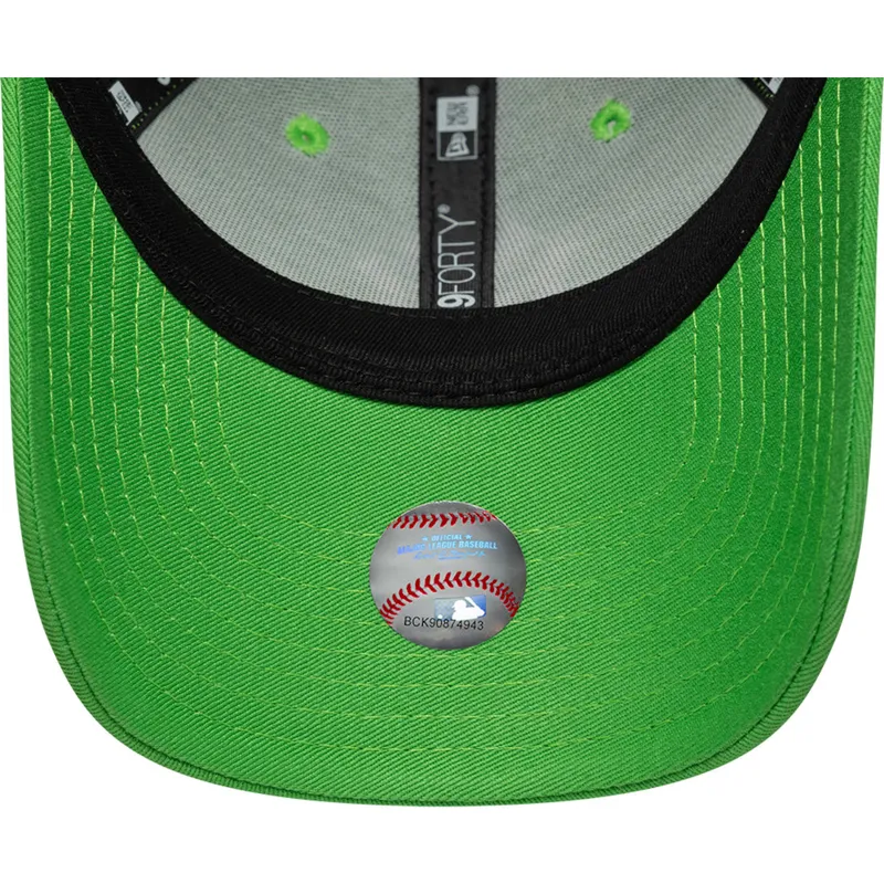 gorra-curva-verde-ajustable-para-nino-9forty-essential-de-new-york-yankees-mlb-de-new-era