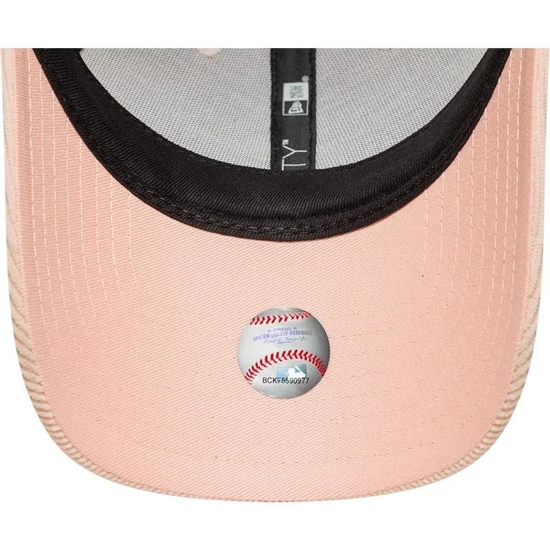gorra-curva-rosa-ajustable-con-logo-rosa-para-mujer-9forty-mini-cord-de-los-angeles-dodgers-mlb-de-new-era