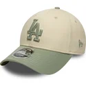 gorra-curva-beige-y-verde-snapback-con-logo-verde-9forty-m-crown-side-script-de-los-angeles-dodgers-mlb-de-new-era