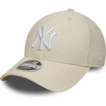 Gorra curva beige snapback 9FORTY M-Crown Linen de New York Yankees MLB de New Era