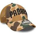 gorra-trucker-camuflaje-9forty-m-crown-wordmark-de-san-diego-padres-mlb-de-new-era