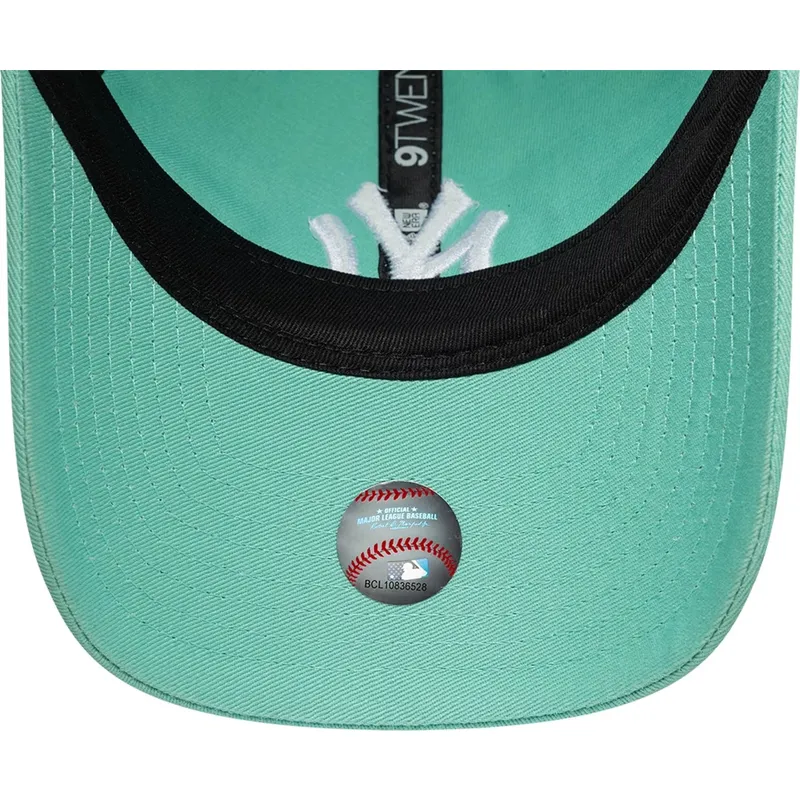 gorra-curva-verde-claro-ajustable-9twenty-league-essential-de-new-york-yankees-mlb-de-new-era