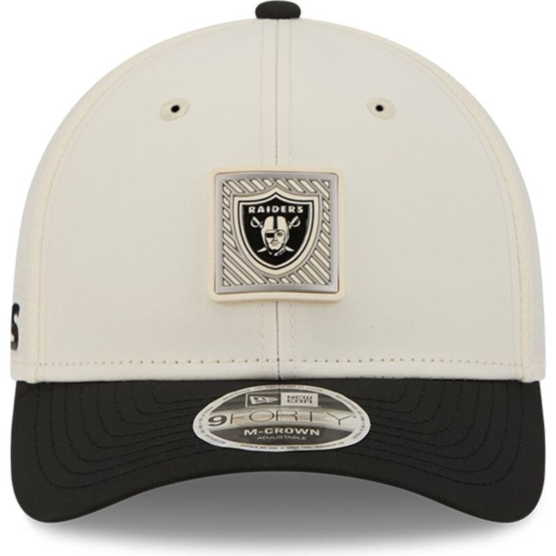 gorra-curva-beige-y-negra-snapback-9forty-m-crown-training-pack-2026-de-las-vegas-raiders-nfl-de-new-era