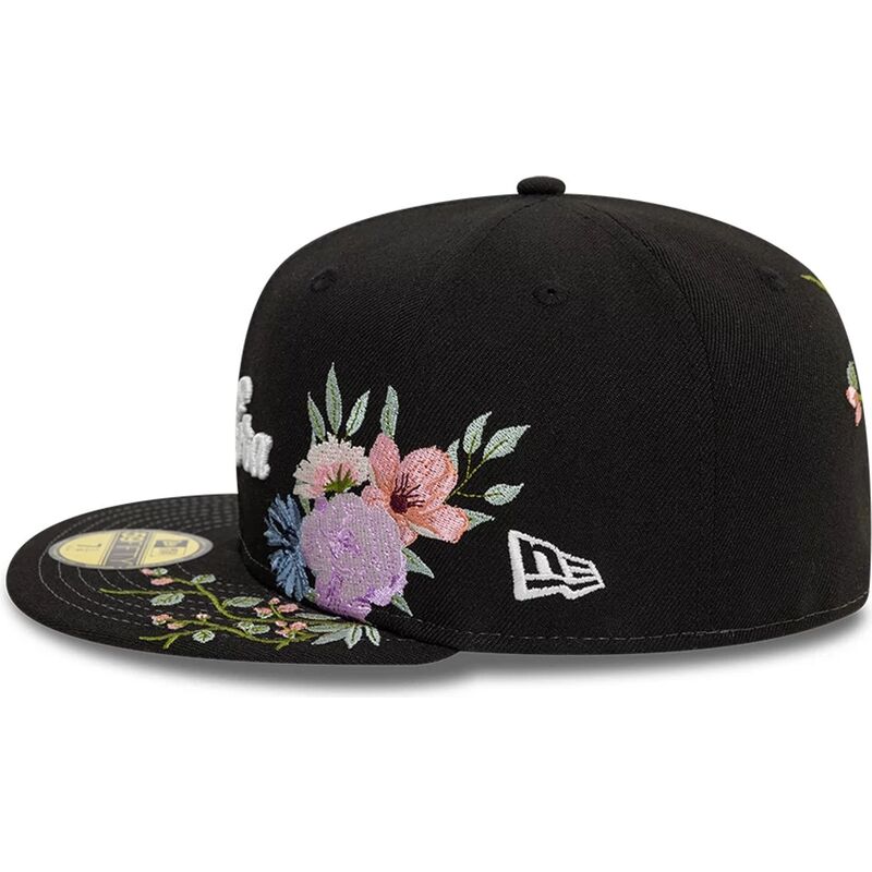 gorra-plana-negra-ajustada-59fifty-floral-emb-de-new-era gorra-plana-negra-ajustada-59fifty-floral-emb-de-new-era