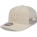 gorra-trucker-beige-9seventy-stretch-snap-color-pack-de-new-york-yankees-mlb-de-new-era