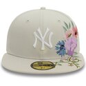gorra-plana-beige-ajustada-59fifty-floral-de-new-york-yankees-mlb-de-new-era