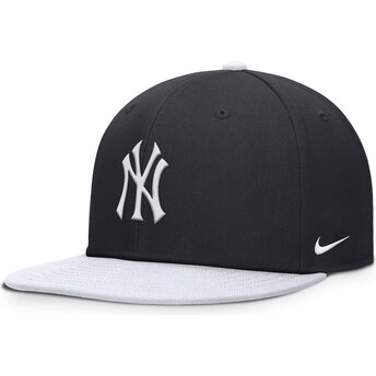 Gorra plana azul marino y blanca snapback para niño Dri-Fit Pro Structured Square Bill de New York Yankees MLB de Nike