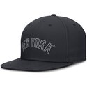 gorra-plana-azul-marino-ajustada-dri-fit-true-structured-round-bill-de-new-york-yankees-mlb-de-nike