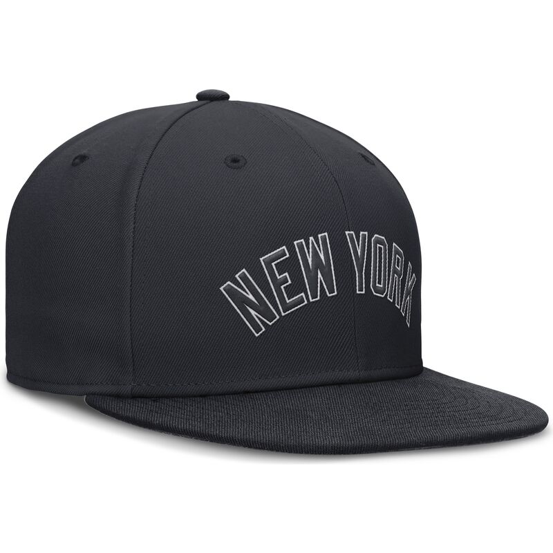gorra-plana-azul-marino-ajustada-dri-fit-true-structured-round-bill-de-new-york-yankees-mlb-de-nike gorra-plana-azul-marino-ajustada-dri-fit-true-structured-round-bill-de-new-york-yankees-mlb-de-nike