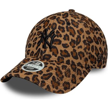 Gorra curva leopardo ajustable para mujer con logo negro 9FORTY Leopard Cord de New York Yankees MLB de New Era
