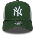 gorra-trucker-verde-y-blanca-a-frame-league-essential-de-new-york-yankees-mlb-de-new-era