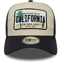 gorra-trucker-beige-y-azul-marino-a-frame-license-plate-de-california-de-new-era