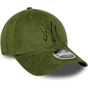 gorra-curva-verde-claro-ajustable-con-logo-verde-9forty-m-crown-cord-de-new-york-yankees-mlb-de-new-era