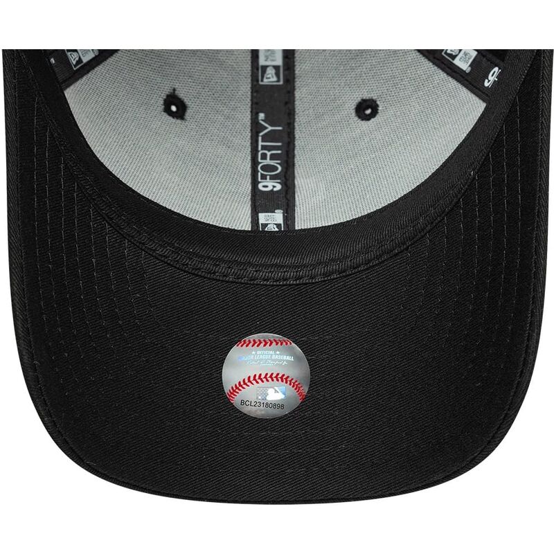 gorra-curva-negra-snapback-9forty-m-crown-side-script-de-chicago-white-sox-mlb-de-new-era