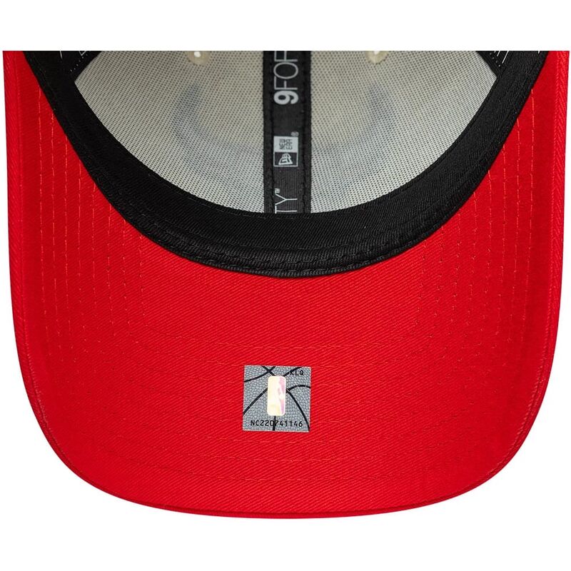 gorra-curva-beige-y-roja-ajustable-9forty-colour-block-de-chicago-bulls-nba-de-new-era gorra-curva-beige-y-roja-ajustable-9forty-colour-block-de-chicago-bulls-nba-de-new-era