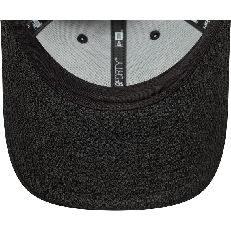 gorra-curva-negra-ajustable-9forty-dashmark-mesh-de-ducati-motor-motogp-de-new-era gorra-curva-negra-ajustable-9forty-dashmark-mesh-de-ducati-motor-motogp-de-new-era