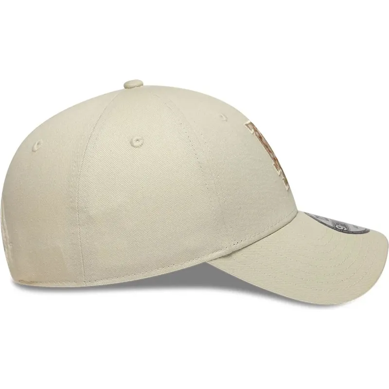 gorra-curva-beige-ajustable-con-logo-marron-9forty-faux-pony-infill-de-los-angeles-dodgers-mlb-de-new-era