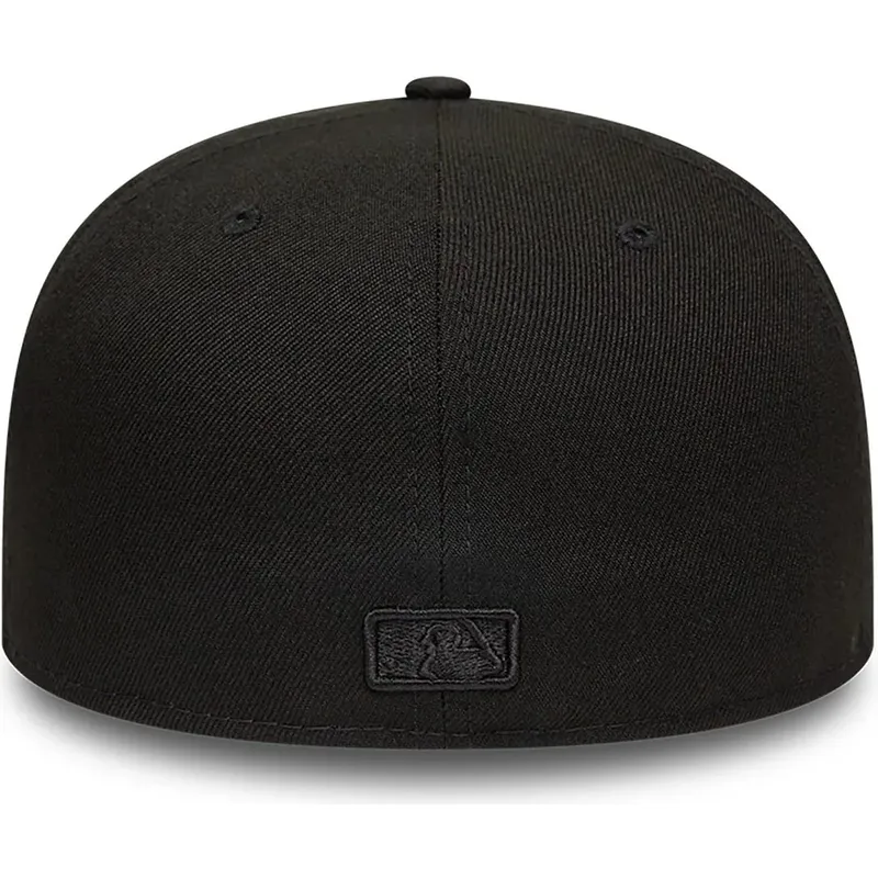 gorra-plana-negra-ajustada-con-logo-negro-59fifty-de-atlanta-braves-mlb-de-new-era gorra-plana-negra-ajustada-con-logo-negro-59fifty-de-atlanta-braves-mlb-de-new-era