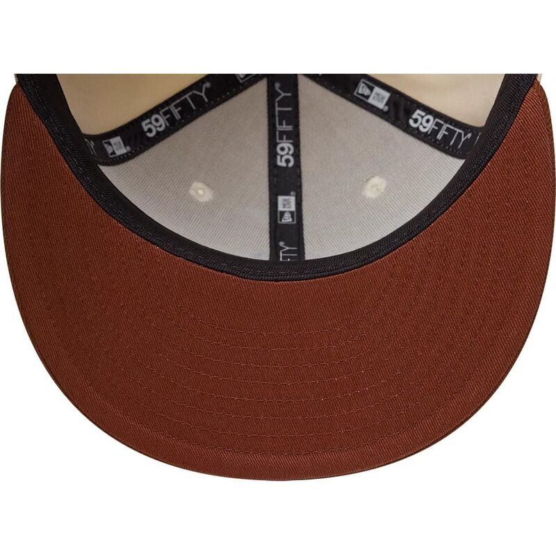 gorra-plana-marron-y-beige-ajustada-con-logo-marron-59fifty-league-essential-de-new-york-yankees-mlb-de-new-era gorra-plana-marron-y-beige-ajustada-con-logo-marron-59fifty-league-essential-de-new-york-yankees-mlb-de-new-era