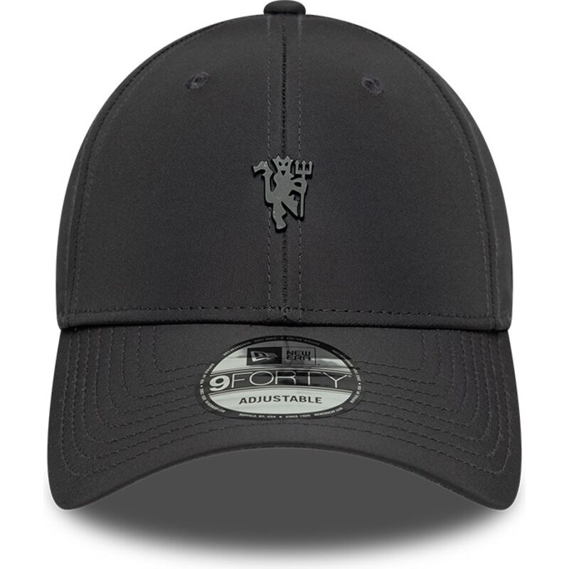 gorra-curva-gris-oscuro-ajustable-con-logo-negro-9forty-metal-de-manchester-united-football-club-premier-league-de-new-era gorra-curva-gris-oscuro-ajustable-con-logo-negro-9forty-metal-de-manchester-united-football-club-premier-league-de-new-era