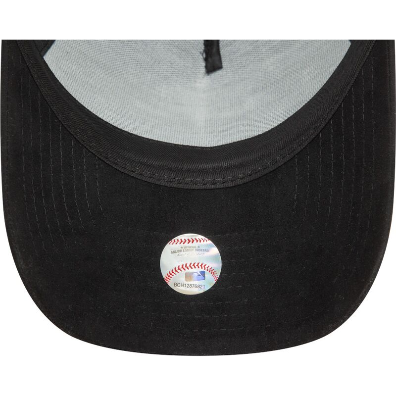 gorra-curva-negra-snapback-con-logo-negro-e-frame-faux-suede-de-new-york-yankees-mlb-de-new-era