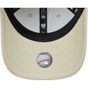 gorra-curva-beige-ajustable-para-nino-con-logo-rosa-9forty-dino-icon-de-new-york-yankees-mlb-de-new-era